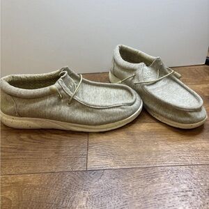 Reef Mens Cushion Coast Size 7.5 Tan Bone Shoes Loafers Slip Ons